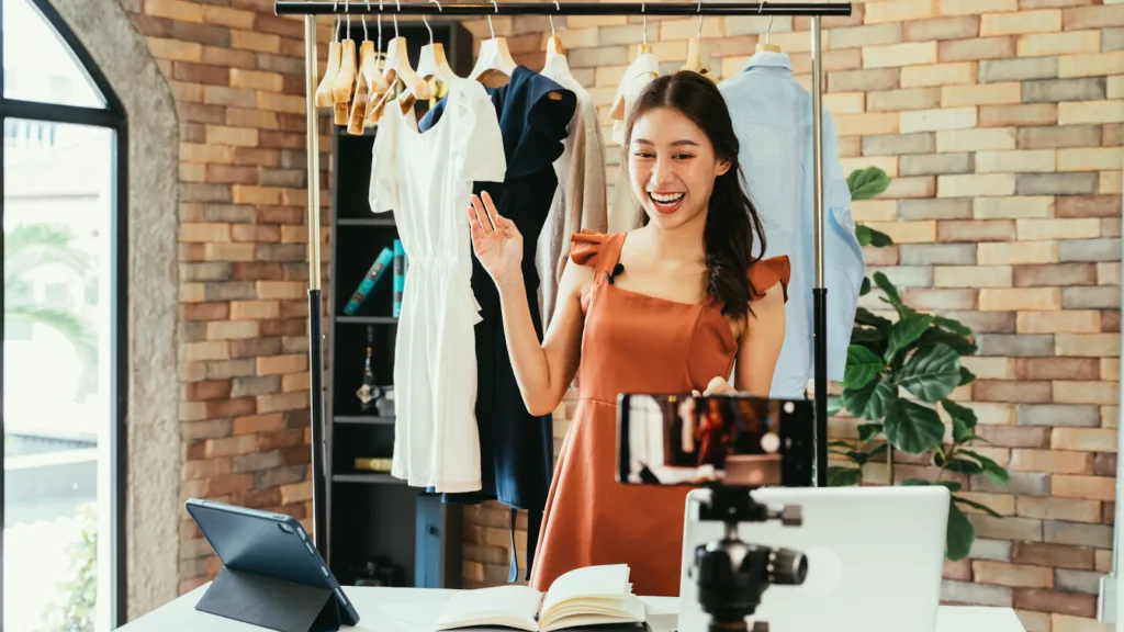 Influencer showcasing style while building brand deal opportunities